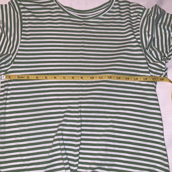 ✨ 2/$15 Banana Republic | Green striped flutter designer tee - Picture 5 of 8